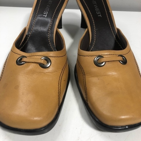 Nine West 'Alcott' Tan Leather Heeled Mules, size 8 - Picture 3 of 9
